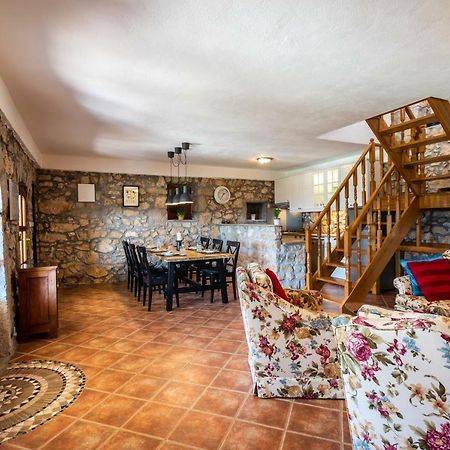 Villa Korina Pinezići Dış mekan fotoğraf