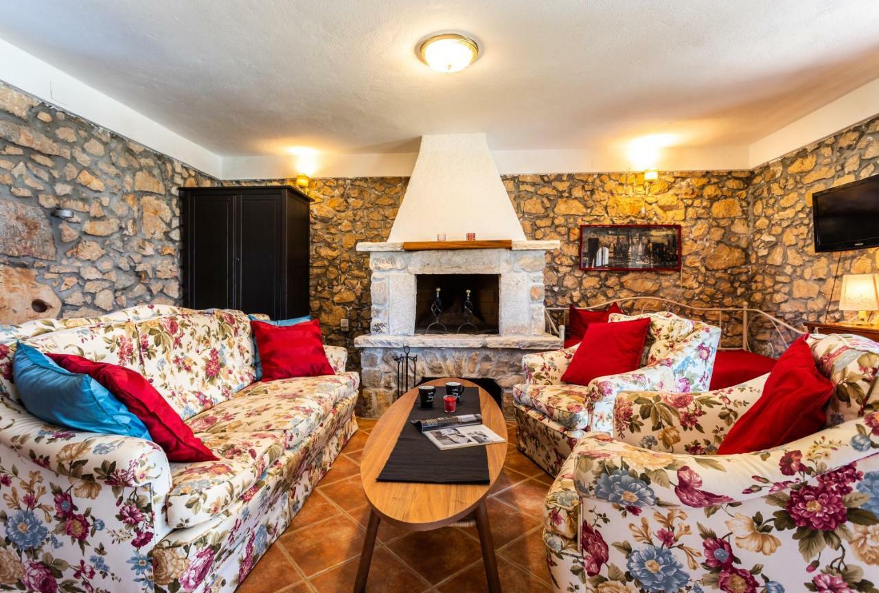 Villa Korina Pinezići Dış mekan fotoğraf